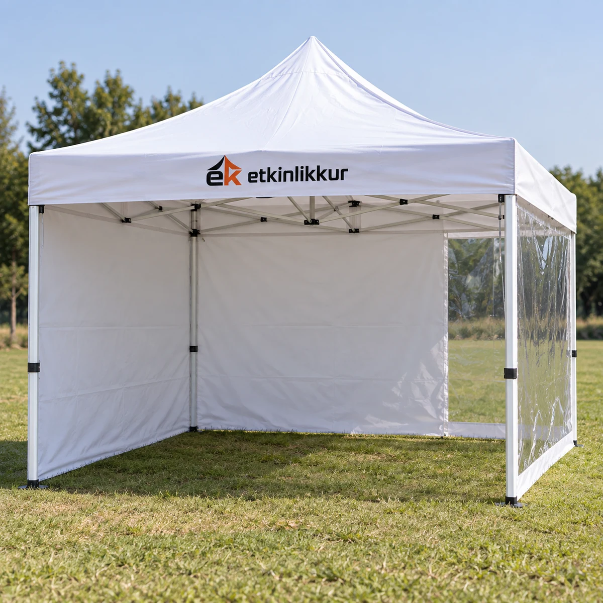 4×4 Gazebo 40’lık Çelik Gövde 2 Adet Tam 1 adet Şeffaf Cam Duvarlı Model